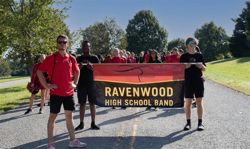 Students participate in homecoming parade